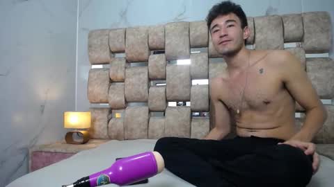 Kaht y Aiden online show from February 11, 8:25 pm