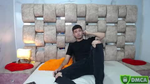 Snapshot of kathyaiden chatting on June 4, 3:18 pm Kaht y Aiden online show from June 4, 3:18 pm