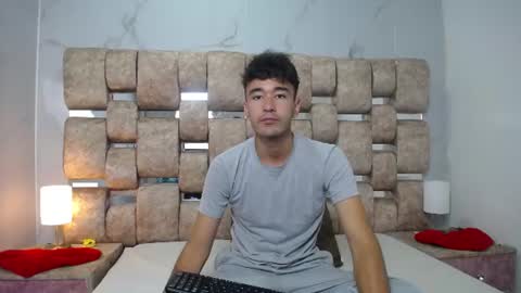 Snapshot of kathyaiden chatting on July 18, 4:22 pm Kaht y Aiden online show from July 18, 4:22 pm