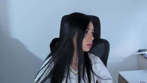 Snapshot of katia_sex25 chatting on June 17, 4:30 pm Katia online show from June 17, 4:30 pm