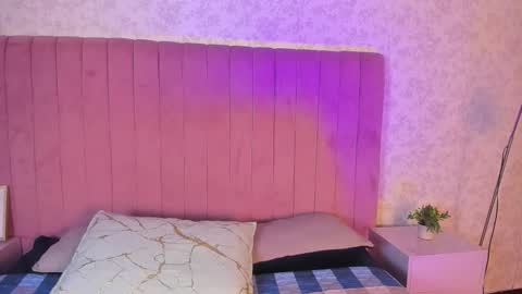 katiawilson  online show from February 10, 3:05 pm