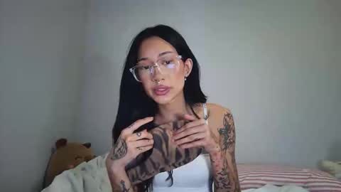 Snapshot of katiecai chatting on April 6, 10:54 pm katiecai online show from April 6, 10:54 pm