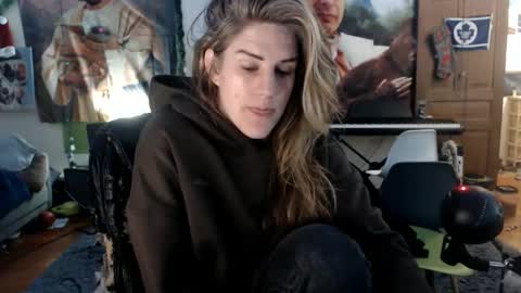 Katie online show from March 18, 4:59 am