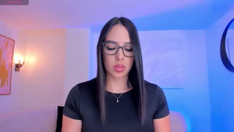 Snapshot of katiestonne chatting on February 8, 5:27 pm Kate Stonne online show from February 8, 5:27 pm