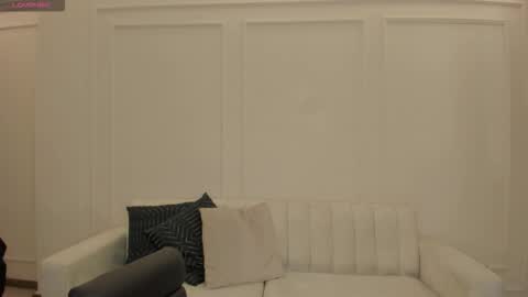 Snapshot of katiestonne chatting on February 16, 11:17 am Kate Stonne online show from February 16, 11:17 am