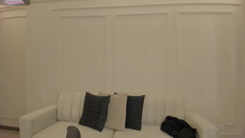 Snapshot of katiestonne chatting on February 20, 11:22 am Kate Stonne online show from February 20, 11:22 am