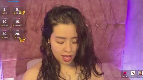 Snapshot of katiie_m chatting on June 29, 10:15 am Katie online show from June 29, 10:15 am