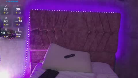 Snapshot of katiie_m chatting on July 3, 7:59 am Katie online show from July 3, 7:59 am