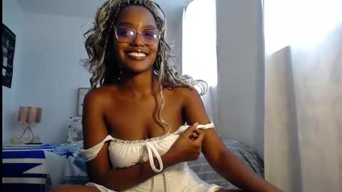 Snapshot of katitabonny chatting on December 21, 8:49 pm katitabonny online show from December 21, 8:49 pm