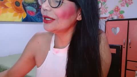 Snapshot of katiusca_horny2 chatting on April 26, 9:23 pm katiusca_horny2 online show from April 26, 9:23 pm