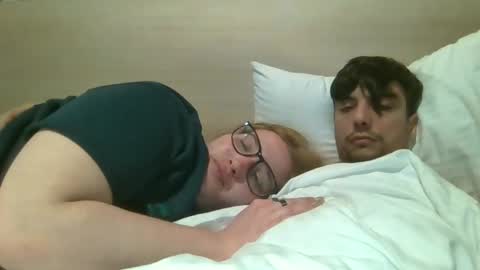 EMO online show from April 16, 6:41 pm