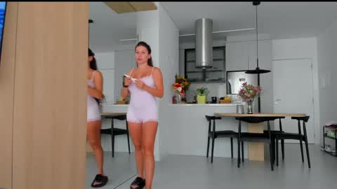 Katrin online show from April 19, 4:28 pm