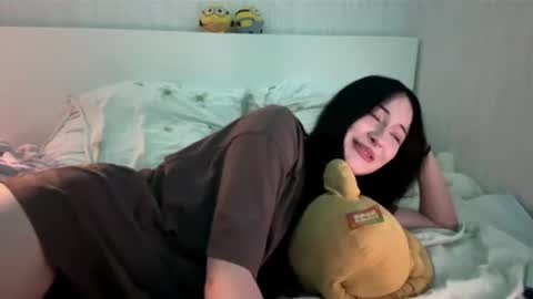 Snapshot of katrineb chatting on July 1, 8:19 pm katrineb online show from July 1, 8:19 pm