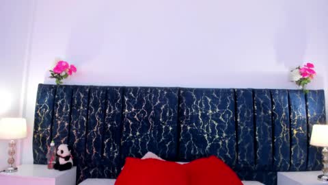 Snapshot of katte_landerr chatting on May 17, 1:07 pm Katte online show from May 17, 1:07 pm