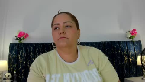 Snapshot of katte_landerr chatting on May 22, 1:06 pm Katte online show from May 22, 1:06 pm