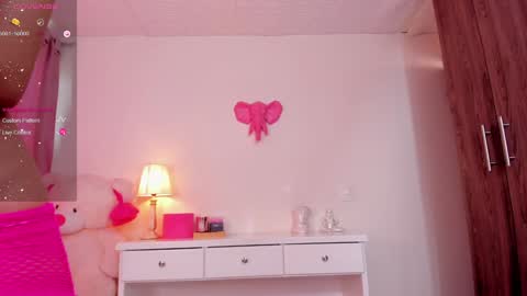 Snapshot of katted_ chatting on December 21, 6:55 pm katte online show from December 21, 6:55 pm