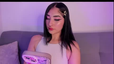 Snapshot of kattengel_ chatting on June 24, 1:04 am Kat online show from June 24, 1:04 am