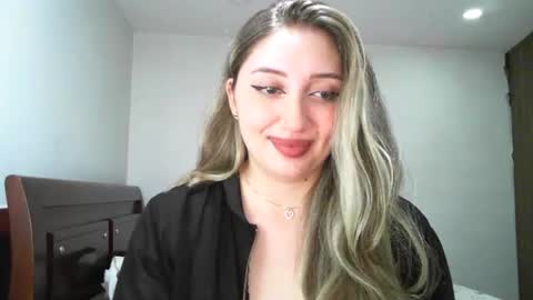 Snapshot of katthy__47 chatting on April 25, 3:20 am Katthy online show from April 25, 3:20 am