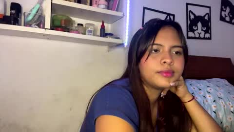 Snapshot of kattia_23 chatting on October 15, 7:03 pm kattia online show from October 15, 7:03 pm