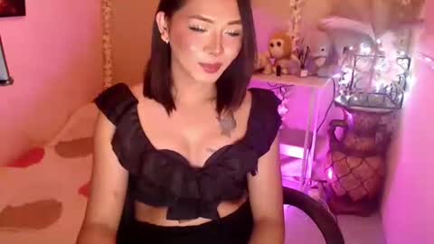 Snapshot of kattiecurrent chatting on October 14, 11:27 pm Saisy online show from October 14, 11:27 pm