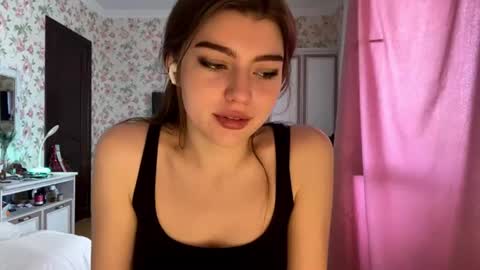 Molly online show from June 14, 7:10 am