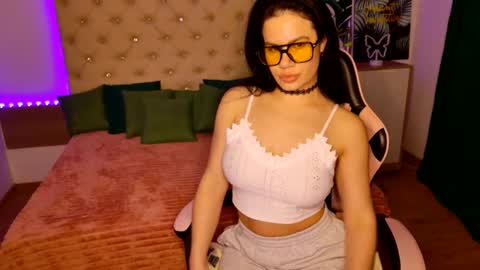 KattieSims online show from March 7, 4:24 am