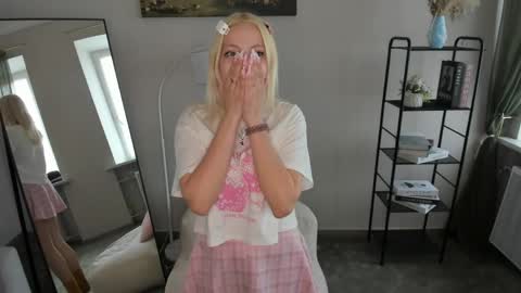 Katty online show from April 14, 8:42 am