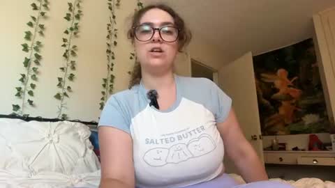 Snapshot of katxxgolding chatting on June 12, 7:13 pm Princesse Kat online show from June 12, 7:13 pm