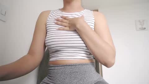  K a t  y  online show from April 14, 6:36 pm