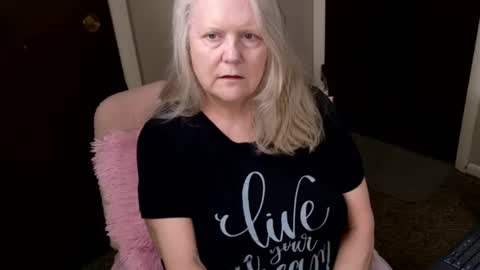 katy_nicole online show from June 25, 12:10 am
