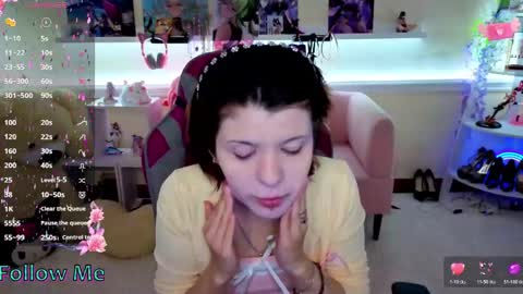 Snapshot of katyazaitseva chatting on May 2, 12:32 pm Katya online show from May 2, 12:32 pm