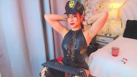 katyjackson online show from April 22, 2:07 pm