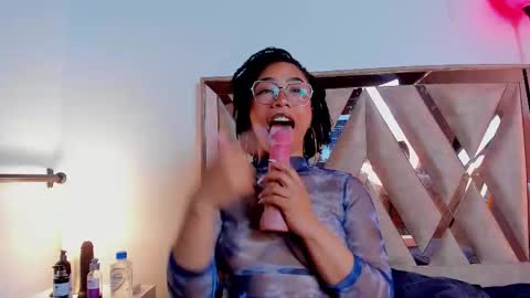 katyortiz online show from March 5, 12:01 pm