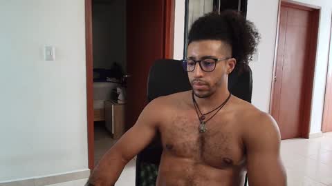 Snapshot of kaurilop chatting on December 16, 9:31 pm Kauri Lop online show from December 16, 9:31 pm