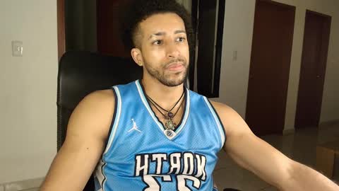 Snapshot of kaurilop chatting on December 19, 3:51 am Kauri Lop online show from December 19, 3:51 am