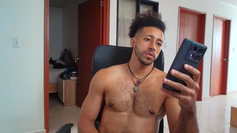 Snapshot of kaurilop chatting on January 8, 3:07 pm Kauri Lop online show from January 8, 3:07 pm