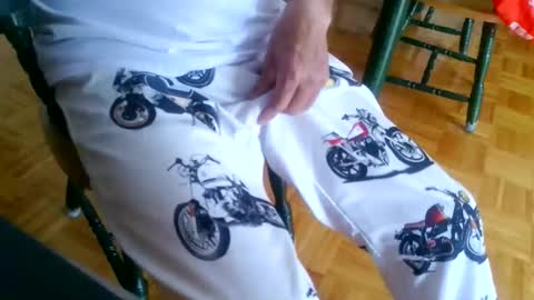 Snapshot of kawa98karbu chatting on June 10, 7:57 pm kawa98karbu online show from June 10, 7:57 pm