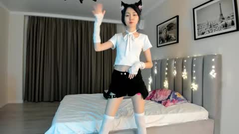 mai online show from February 11, 2:00 pm