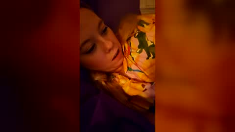 Snapshot of kawaiibelle chatting on July 5, 4:30 am KawaiiBelle online show from July 5, 4:30 am