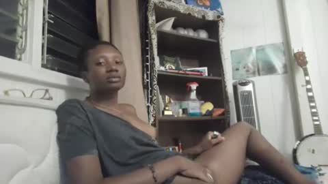 kawaiistrfkr online show from April 29, 6:17 am