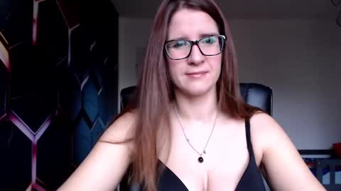 Snapshot of kayalips chatting on December 10, 8:19 am KayaLips online show from December 10, 8:19 am