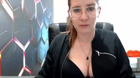 Snapshot of kayalips chatting on January 10, 4:41 pm KayaLips online show from January 10, 4:41 pm