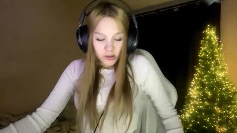 Amia online show from February 5, 5:39 pm