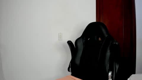 Snapshot of kayla_batista01 chatting on January 25, 8:00 pm KAYLA BATISTA online show from January 25, 8:00 pm