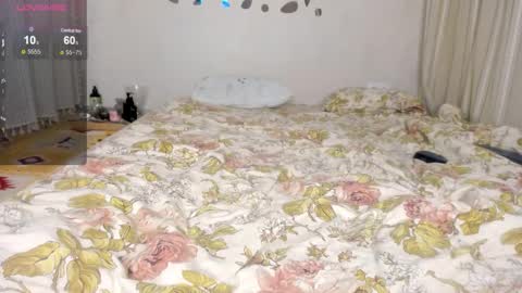 Snapshot of kaylaa_fox chatting on January 11, 11:43 pm Kayla online show from January 11, 11:43 pm