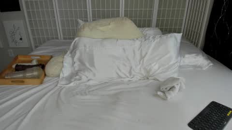 Kayla Cruise online show from December 27, 2:54 pm