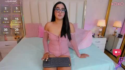 Snapshot of kayladavies_ chatting on May 30, 8:28 pm kayladavies_ online show from May 30, 8:28 pm