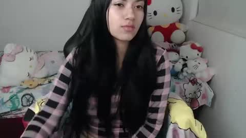 Snapshot of kaylak18x chatting on July 2, 3:17 am Kayla online show from July 2, 3:17 am