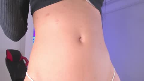 Snapshot of kayle______ chatting on December 8, 7:00 pm INSTAjohedija online show from December 8, 7:00 pm