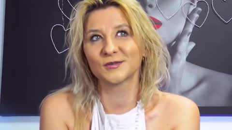 kaylinjann online show from April 7, 7:09 am